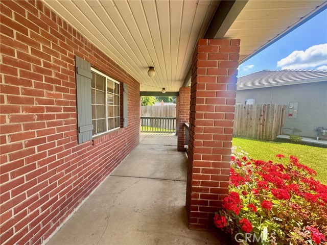 2165 Trenton Court, Merced CA: https://media.crmls.org/medias/c5ca50a4-72dd-405a-b2c4-897b67f22772.jpg