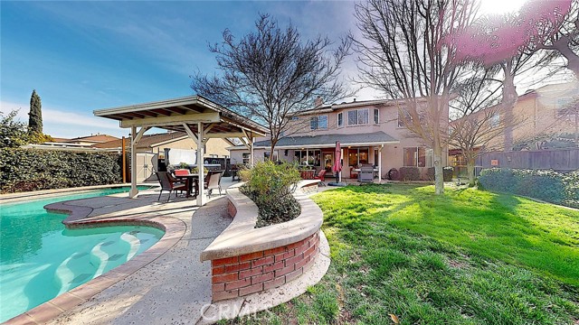 223 Vintage Drive, Turlock CA: https://media.crmls.org/medias/c5ca7771-b75a-4ed7-92cf-64a41301fb32.jpg
