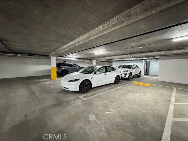 Detail Gallery Image 32 of 34 For 4383 N Sepulveda Blvd, Sherman Oaks,  CA 91403 - 2 Beds | 2 Baths