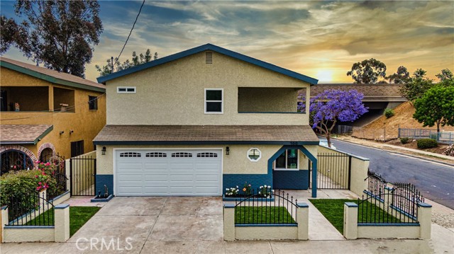 700 E 116th Pl, Los Angeles, CA 90059