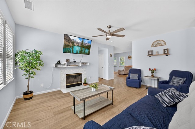 183 La Amistad, Hemet CA: https://media.crmls.org/medias/c5cb3abc-f99f-4af1-8846-94426d8a4660.jpg