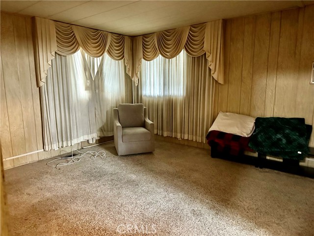 1315 E Marshall Boulevard, San Bernardino CA: https://media.crmls.org/medias/c5cb5016-f101-4b88-a09a-bcff87e66e91.jpg