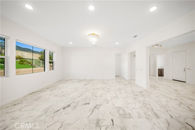 Detail Gallery Image 15 of 53 For 12210 Alamo, Rancho Cucamonga,  CA 91739 - 5 Beds | 4/1 Baths