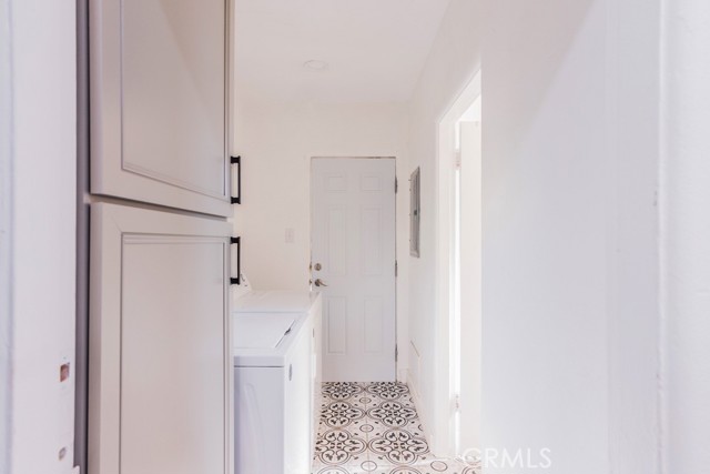 Detail Gallery Image 17 of 43 For 128 S Harper, Los Angeles,  CA 90048 - 3 Beds | 2 Baths