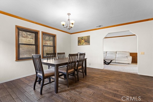 Detail Gallery Image 13 of 35 For 26601 Big Pines, Wrightwood,  CA 92397 - 3 Beds | 2/1 Baths