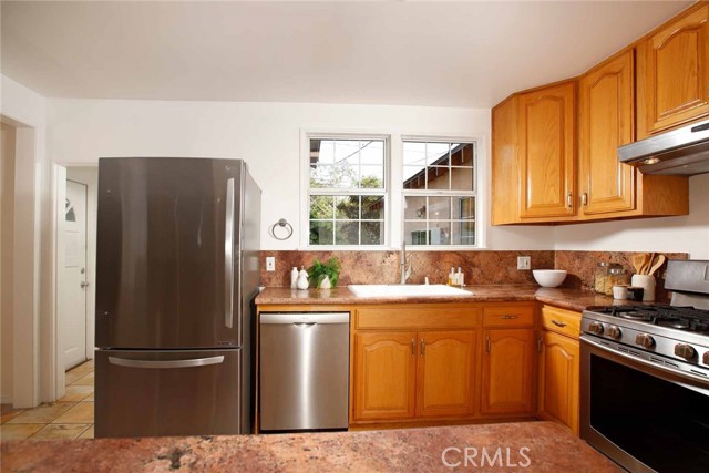 Detail Gallery Image 14 of 38 For 1410 Grandview Ave, Glendale,  CA 91201 - 3 Beds | 2/1 Baths