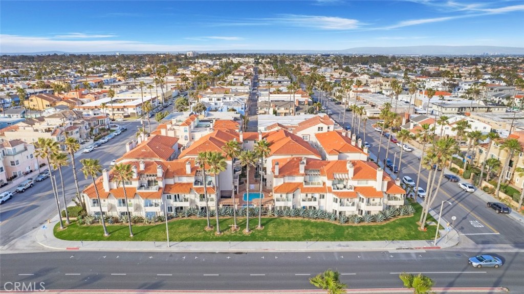 https://media.crmls.org/medias/c5cd38b8-1421-4258-9938-a27460b5d6c5.jpg?preset=X-Large