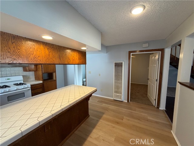 Detail Gallery Image 6 of 24 For 228 E Culver, Orange,  CA 92866 - 3 Beds | 1/1 Baths