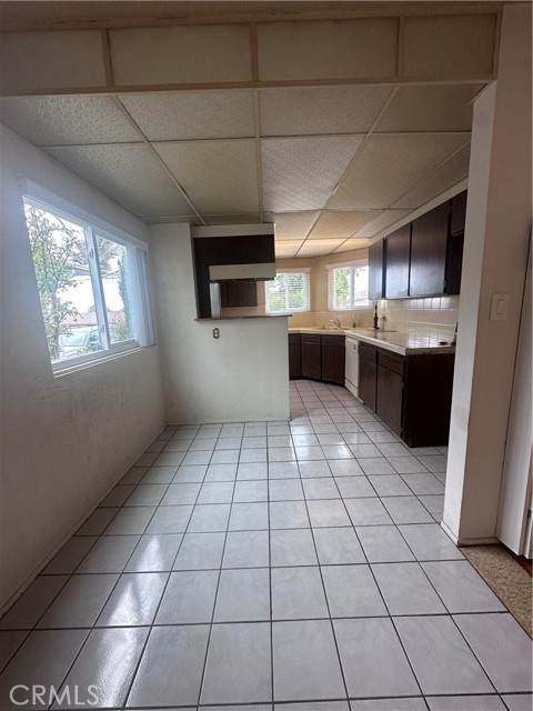 3920 Bluff Street, Torrance, California 90505, 4 Bedrooms Bedrooms, ,2 BathroomsBathrooms,Single Family Residence,For Sale,Bluff,SB25128272