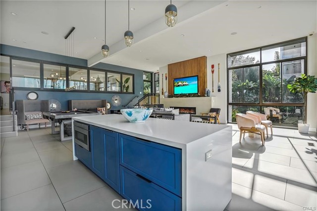 650 The Village, Redondo Beach CA: https://media.crmls.org/medias/c5cec4fe-e7a0-4eef-b65a-73696984f24e.jpg