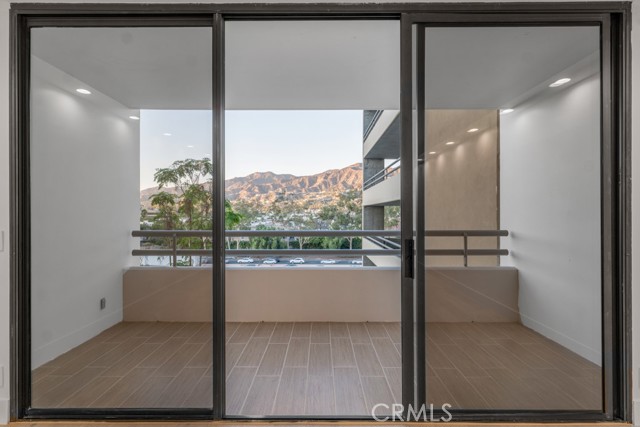 Detail Gallery Image 15 of 52 For 345 Pioneer Dr #601,  Glendale,  CA 91203 - 2 Beds | 2 Baths