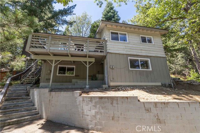 Detail Gallery Image 4 of 37 For 860 E Victoria Ct, Lake Arrowhead,  CA 92352 - 2 Beds | 1/1 Baths