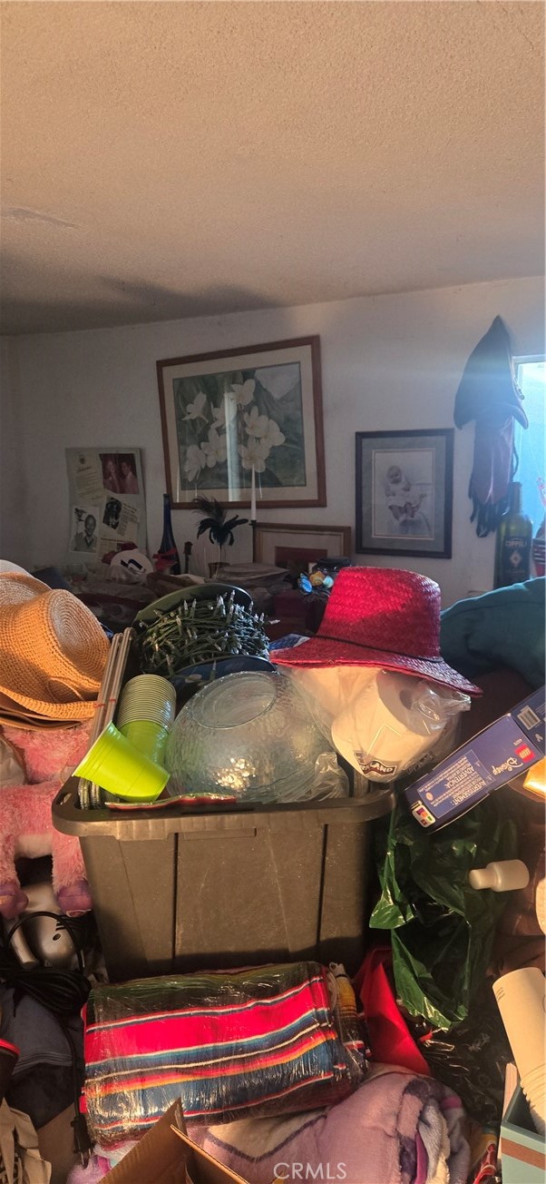 4527 Kickapoo Court, San Diego CA: https://media.crmls.org/medias/c5d12984-8ebe-41b6-acc1-b3fa5b434740.jpg