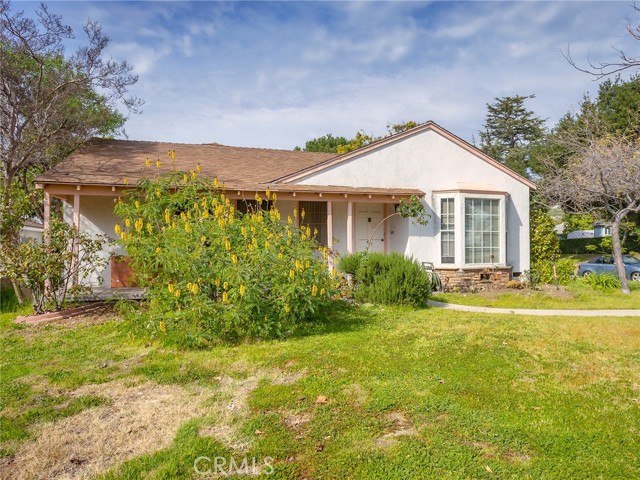 Detail Gallery Image 4 of 46 For 441 Dartmouth Rd, Burbank,  CA 91504 - 3 Beds | 2 Baths