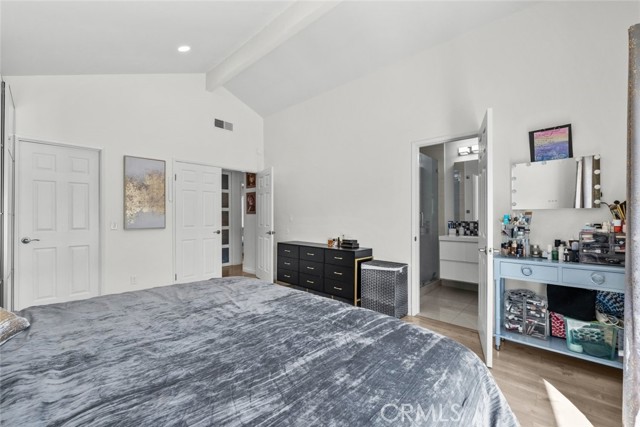 22835 Styles Street, Woodland Hills CA: https://media.crmls.org/medias/c5d187f2-c08e-408d-b90e-ae133b5235bf.jpg