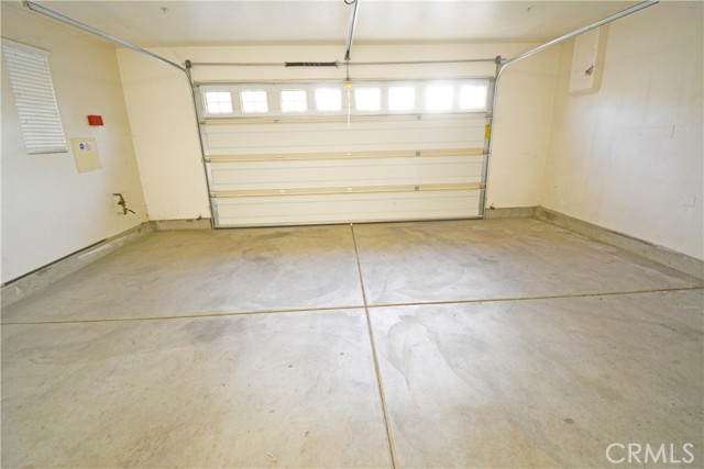 8542 Cava Dr, Rancho Cucamonga CA: https://media.crmls.org/medias/c5d2303d-31ce-4d9f-9170-040727f79bba.jpg