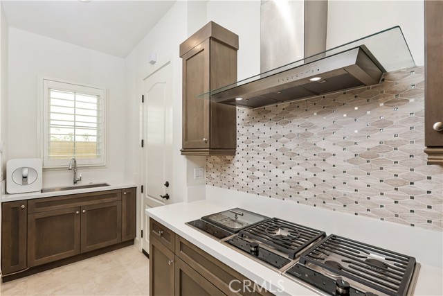 66 Eider Run, Irvine CA: https://media.crmls.org/medias/c5d2a240-55c9-48b7-8244-68622f25c6ce.jpg