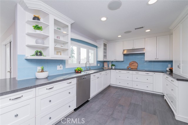 Detail Gallery Image 22 of 46 For 26 Morning Dove, Irvine,  CA 92604 - 4 Beds | 2/1 Baths