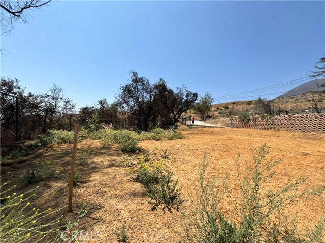 360 E Waldon Place, Montecito Heights CA: https://media.crmls.org/medias/c5d3440c-5421-4afe-ad16-01bb2011a3d1.jpg