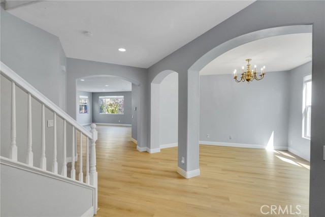 29138 Harmony Way, Saugus CA: https://media.crmls.org/medias/c5d3e453-0e08-4884-b5a7-0b122d540038.jpg