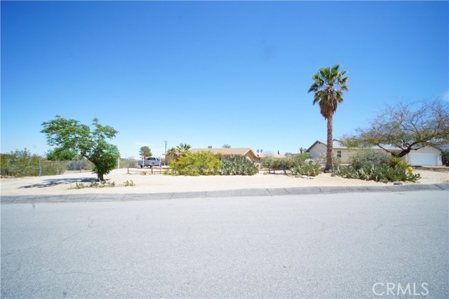 Detail Gallery Image 25 of 27 For 6943 Ivanpah Ave, Twentynine Palms,  CA 92277 - 3 Beds | 2 Baths