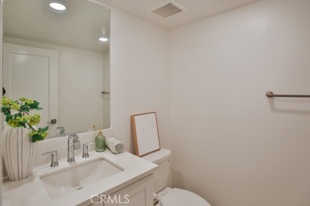 Detail Gallery Image 31 of 58 For 1878 S Westside Dr #44,  Anaheim,  CA 92805 - 3 Beds | 3/1 Baths