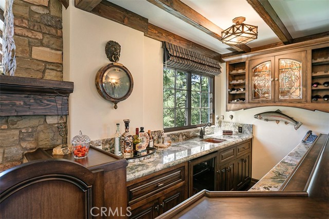 28087 North Shore Road, Lake Arrowhead CA: https://media.crmls.org/medias/c5d50288-6d77-4275-8d5e-7addcefad78c.jpg