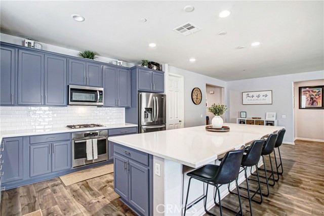 Detail Gallery Image 5 of 35 For 34755 Myoporum, Murrieta,  CA 92563 - 4 Beds | 3/1 Baths