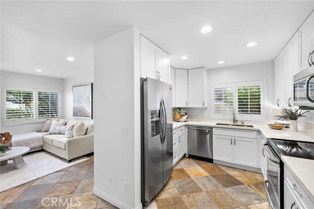 Detail Gallery Image 6 of 27 For 34022 Selva Rd #52,  Dana Point,  CA 92629 - 2 Beds | 2 Baths