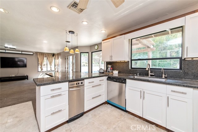 931 Heritage Drive, West Covina CA: https://media.crmls.org/medias/c5d6e4b0-439a-4c82-a88e-17e440ced62c.jpg