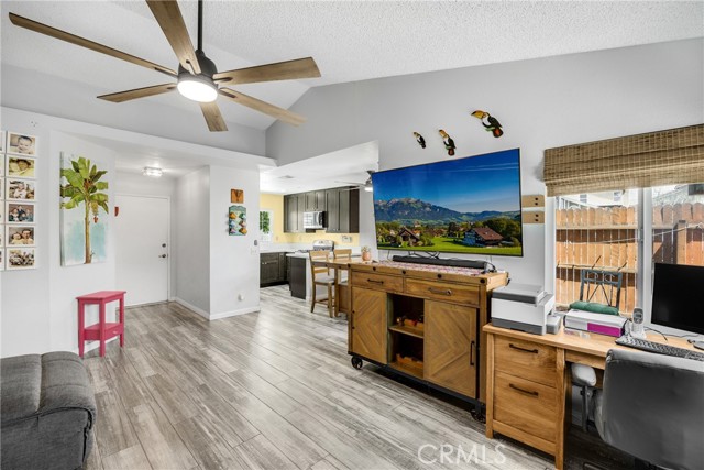 Detail Gallery Image 8 of 38 For 7708 Newcastle Ct, Highland,  CA 92346 - 3 Beds | 2 Baths