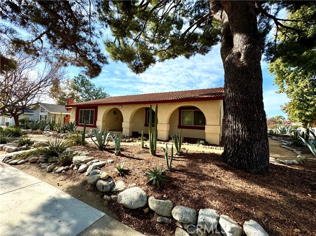 Detail Gallery Image 3 of 22 For 1713 Shenandoah Dr, Claremont,  CA 91711 - 4 Beds | 2 Baths