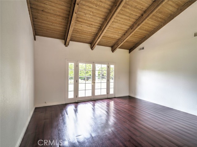 912 Brightstone Court, Westlake Village CA: https://media.crmls.org/medias/c5d83ab0-ae79-4d6f-874b-2cebefb3f213.jpg