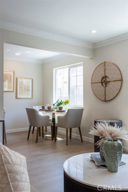 Detail Gallery Image 8 of 33 For 2349 Mira Vista Ave #C,  Montrose,  CA 91020 - 2 Beds | 2/1 Baths