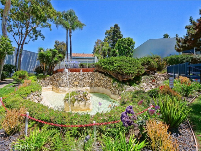 822 Camino Real, Redondo Beach CA: https://media.crmls.org/medias/c5d8c1c5-5f2c-45cc-8242-18f4c4df132f.jpg