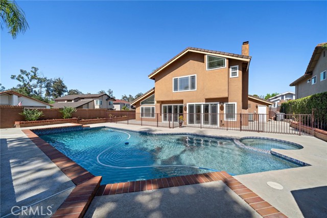 21572 Via Invierno, Lake Forest CA: https://media.crmls.org/medias/c5d948e4-3eaf-4293-b49c-65dd4b1c8b78.jpg