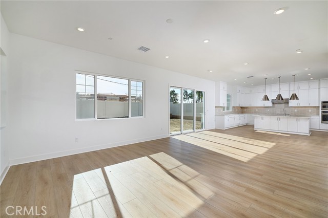 Detail Gallery Image 8 of 21 For 16033 Willow Ct, Whittier,  CA 90604 - 5 Beds | 4/1 Baths