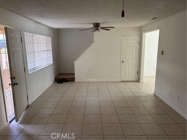 Detail Gallery Image 4 of 16 For 20416 20416 Sierra Ave., Tehachapi,  CA 93561 - 3 Beds | 1/1 Baths