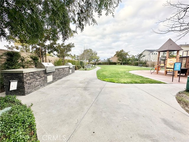 Detail Gallery Image 27 of 28 For 403 Aura Dr, Costa Mesa,  CA 92626 - 4 Beds | 3 Baths