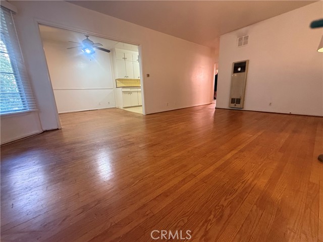 Detail Gallery Image 6 of 15 For 50 Elm #11,  Long Beach,  CA 90802 - 1 Beds | 1 Baths