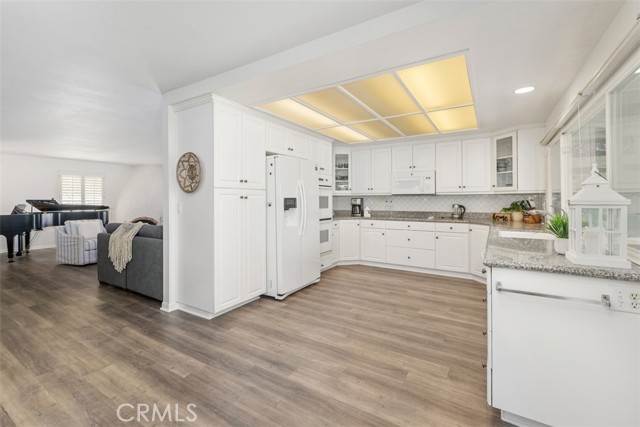 Detail Gallery Image 13 of 55 For 431 Calle Familia, San Clemente,  CA 92672 - 4 Beds | 2 Baths