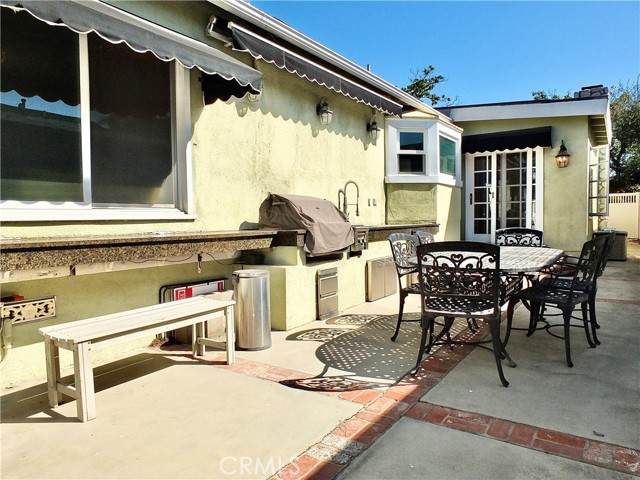 833 Terraine Avenue, Long Beach CA: https://media.crmls.org/medias/c5db9082-00bf-40bb-be6c-944135df7766.jpg