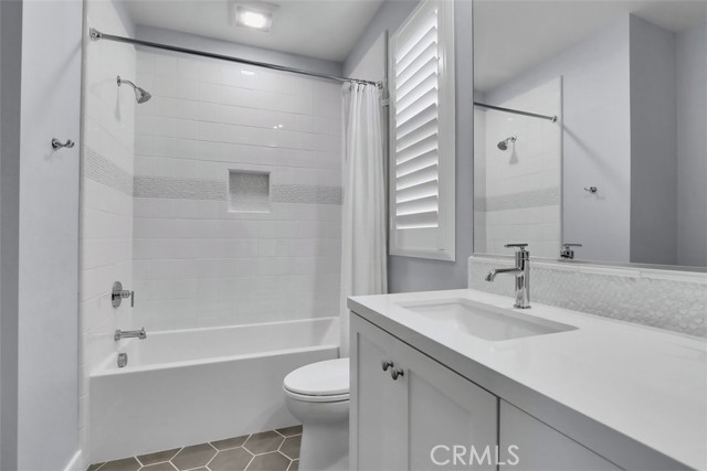 185 Plum Lily, Irvine CA: https://media.crmls.org/medias/c5dbab5f-a2a0-4edf-a3a4-977a7e9fa475.jpg
