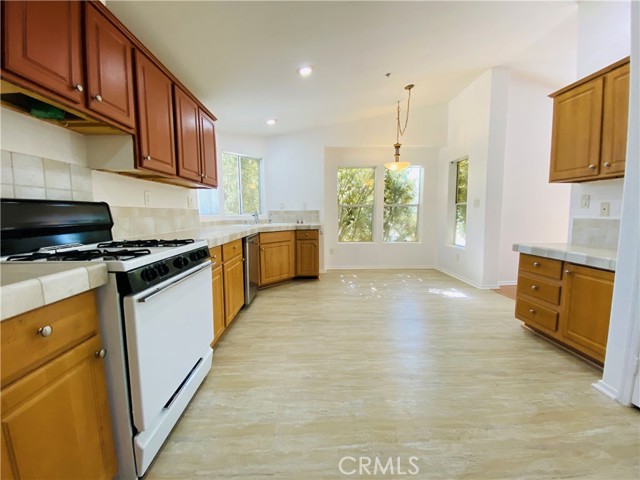 56476 Desert Gold Drive, Yucca Valley CA: https://media.crmls.org/medias/c5dbf6cb-abad-4dc1-a482-0af1fdbcef0f.jpg