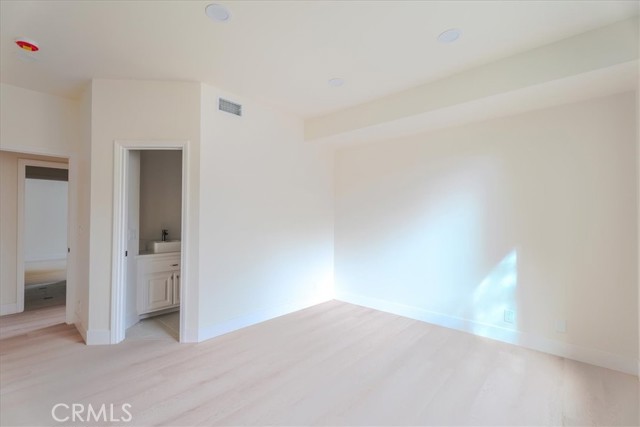 Detail Gallery Image 34 of 55 For 21016 Mendenhall Ct, Topanga,  CA 90290 - 5 Beds | 4/1 Baths