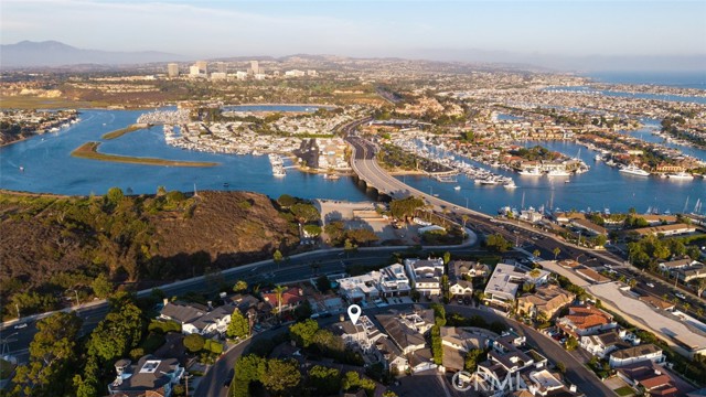 Detail Gallery Image 65 of 69 For 125 Kings Pl, Newport Beach,  CA 92663 - 5 Beds | 6/1 Baths