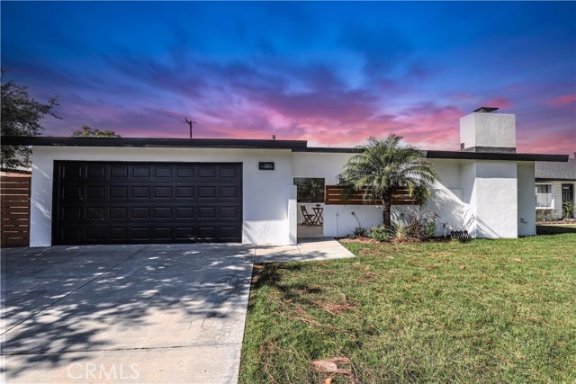 Detail Gallery Image 1 of 55 For 15271 Yorkshire Ln, Huntington Beach,  CA 92647 - 3 Beds | 2 Baths