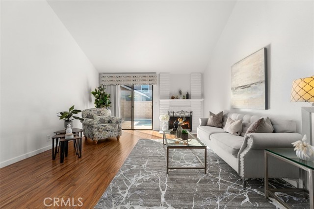 Detail Gallery Image 8 of 35 For 692 N Rancho Santiago Blvd, Orange,  CA 92869 - 5 Beds | 4 Baths