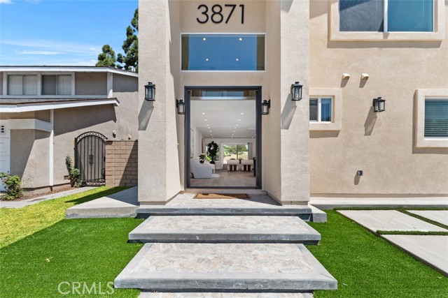 3871 Hendrix Street, Irvine CA: https://media.crmls.org/medias/c5ddd31e-64f0-4731-a407-e2d3c622533b.jpg