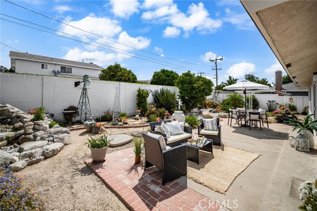 651 Lemke Drive, Placentia CA: https://media.crmls.org/medias/c5dfea11-f937-43e8-b1df-795ead7bd33a.jpg